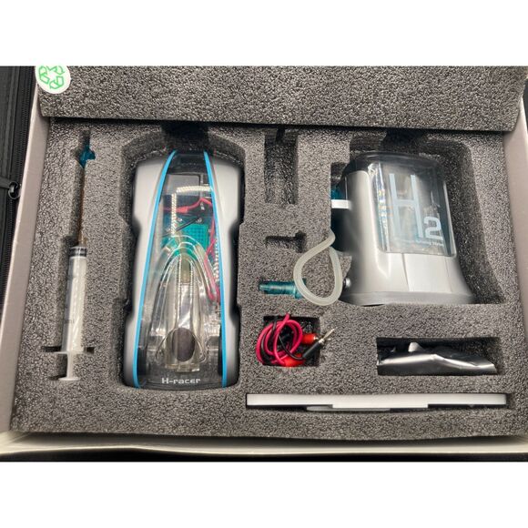 H Racer Solar Cell Hydrogen fueled toy car kit car NOT Working as is - Picture 2 of 8